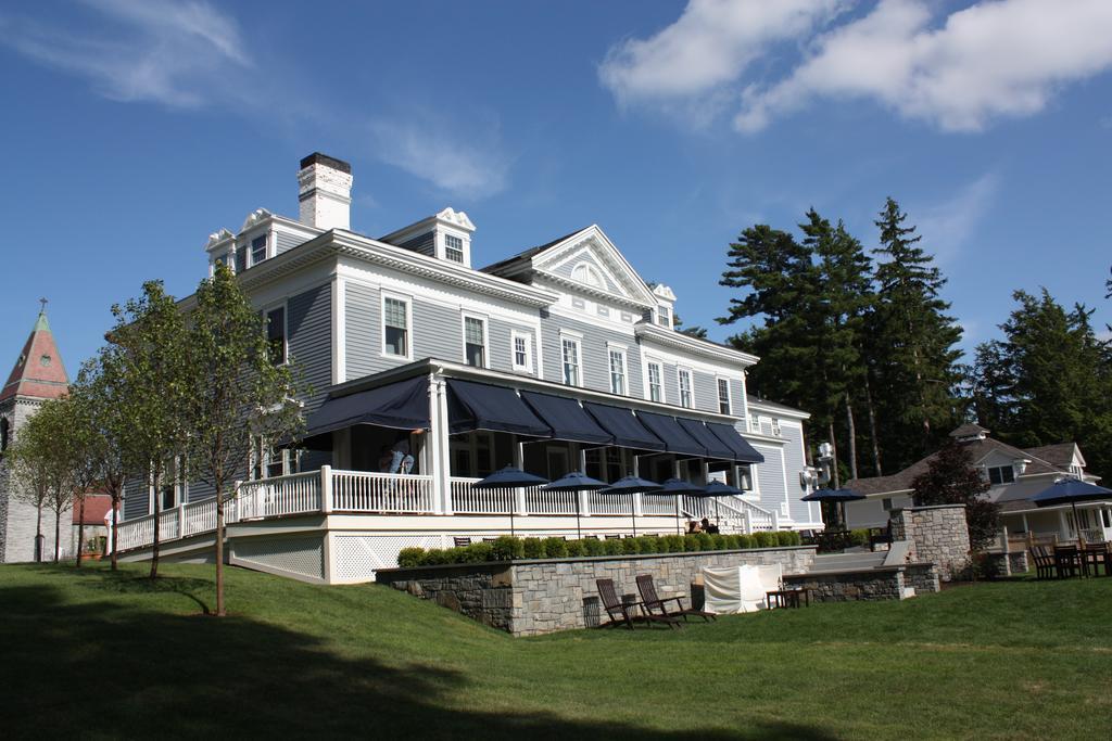 Kemble Inn - Restaurant - Bar Lenox Exterior photo